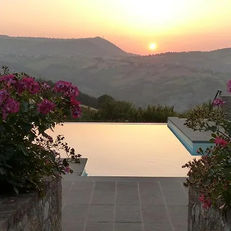 Podere Prasiano Κατάλυμα σε φάρμα Marano sul Panaro